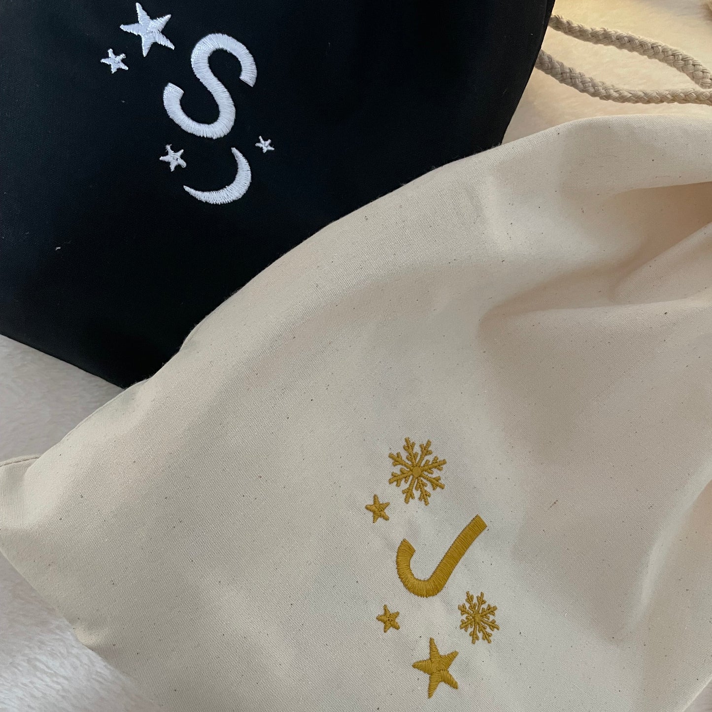 CHRISTMAS INITAL TIE BAG