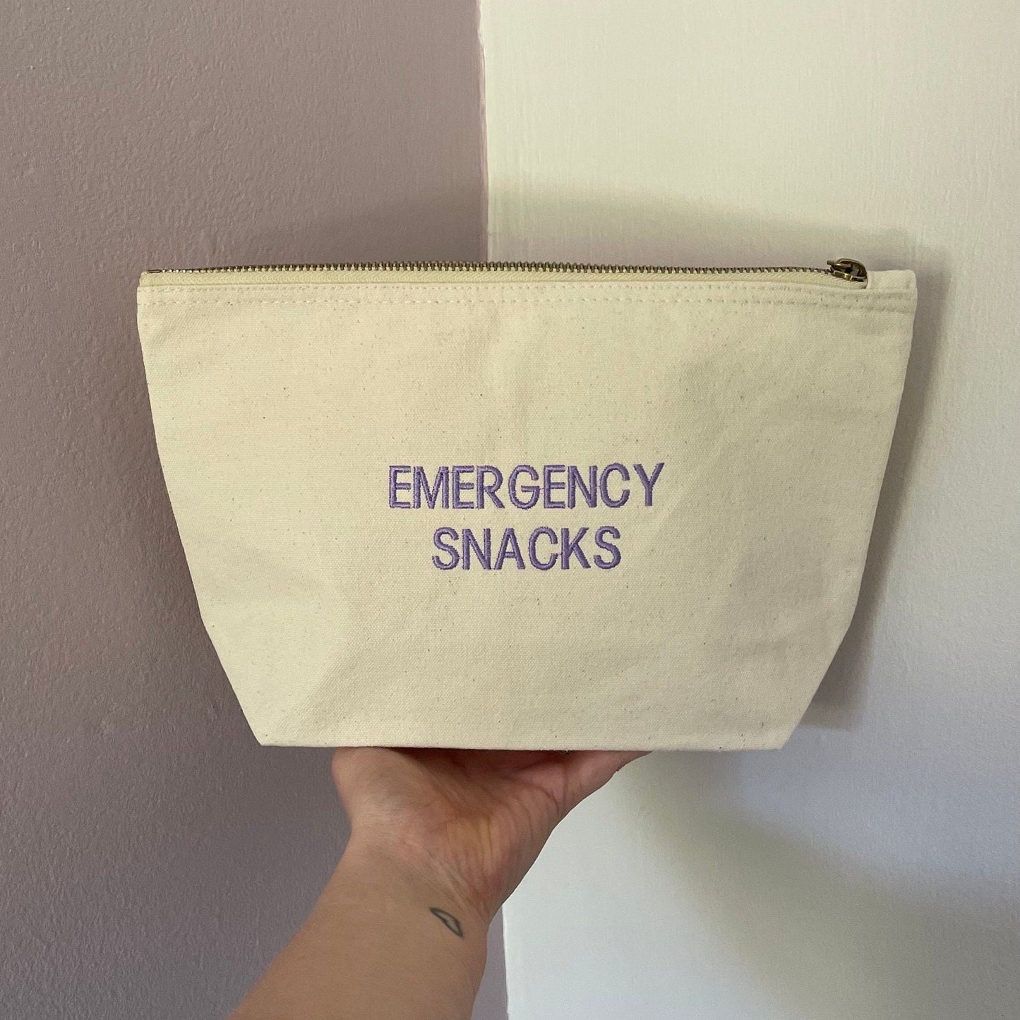 EMERGENCY SNACKS - zip up bag