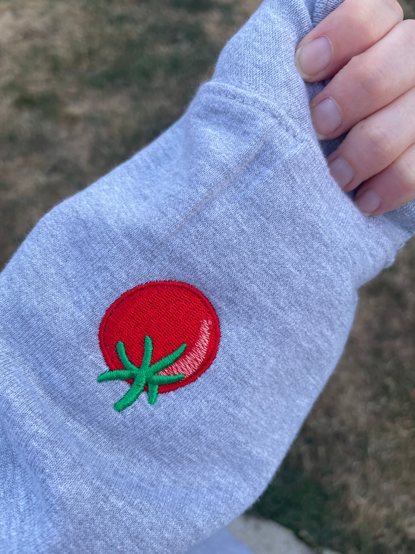 VINE TOMATO SWEATSHIRT