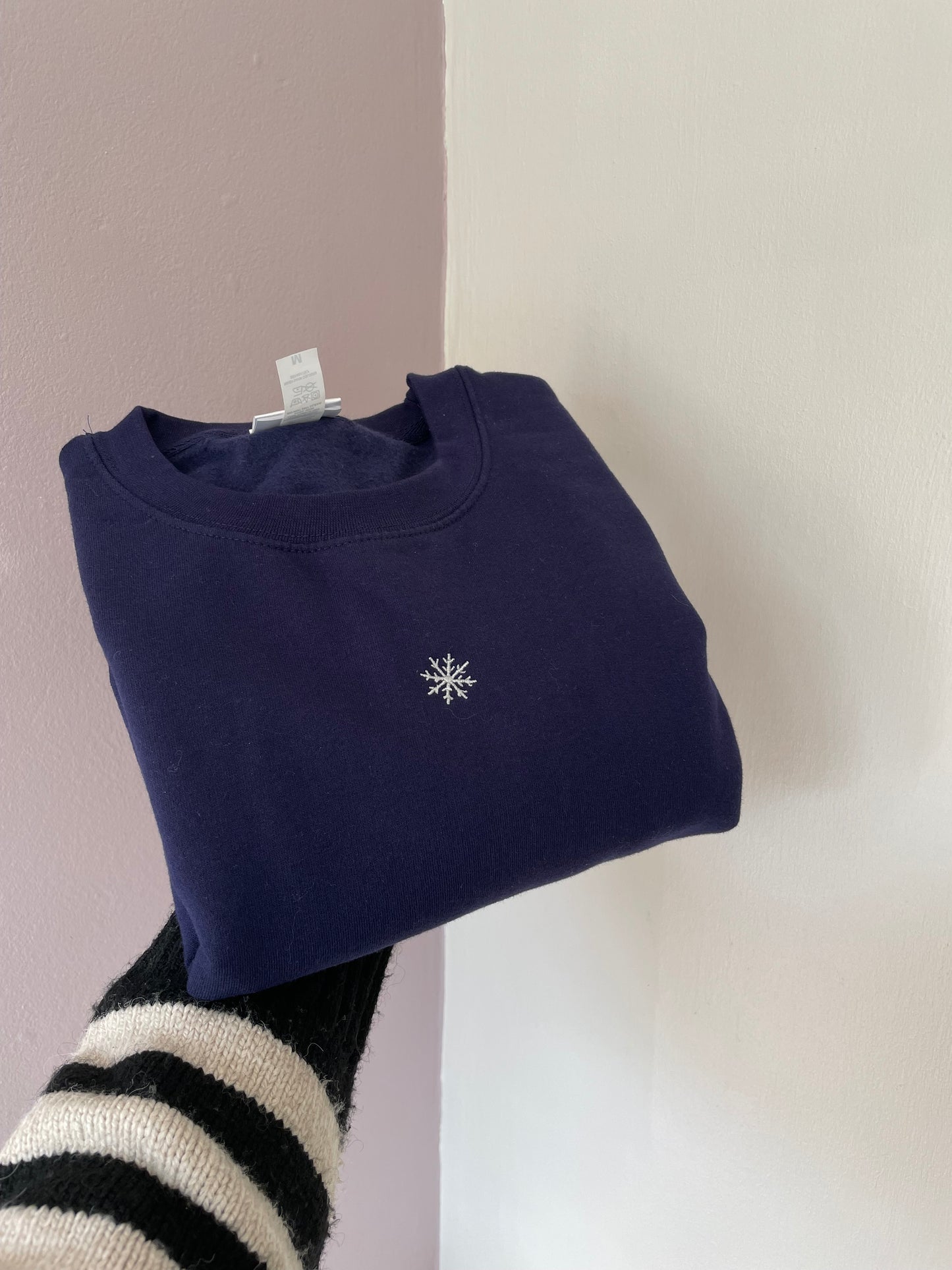 Little snow flake sweater - LARGE