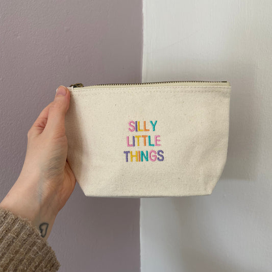 SILLY LITTLE THINGS - zip bag