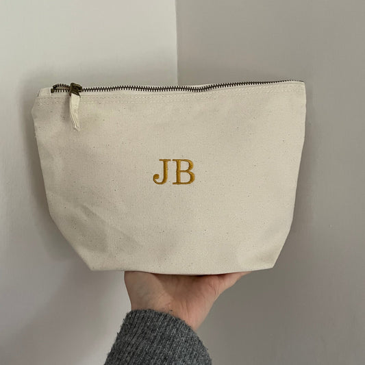 Initial personalised zip bag. *more colours available*