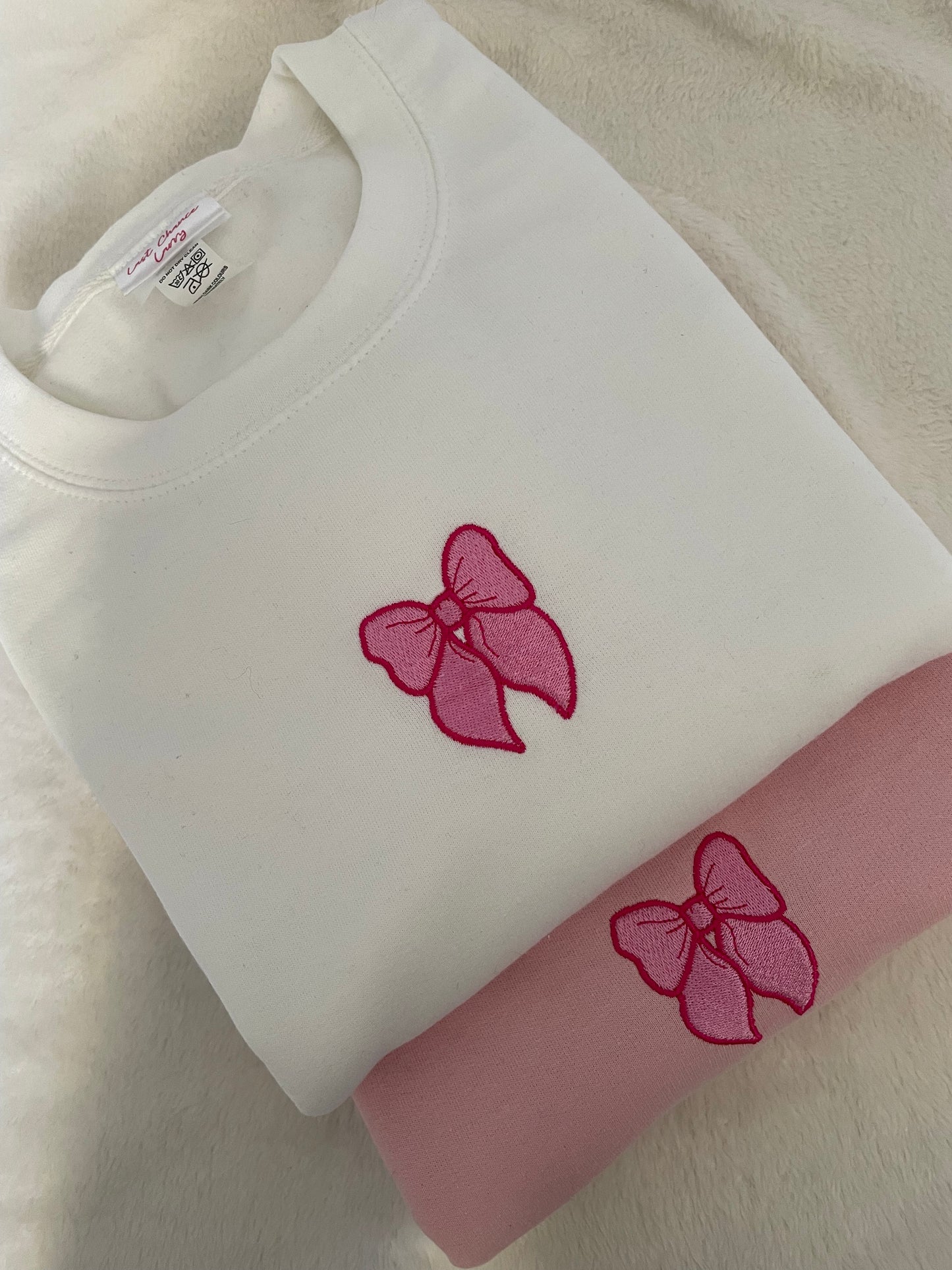 GIFT BOW SWEATSHIRT